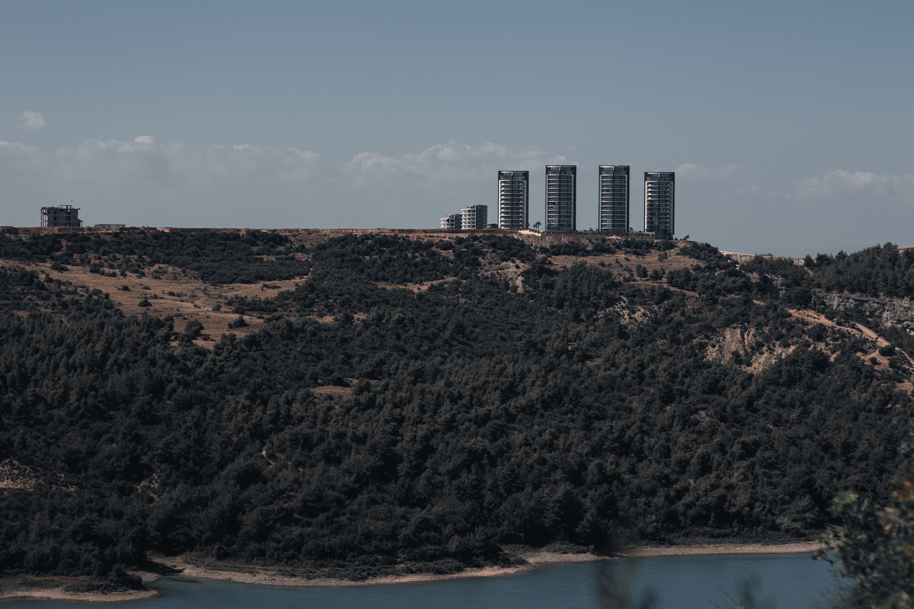 Liqeni Artificial