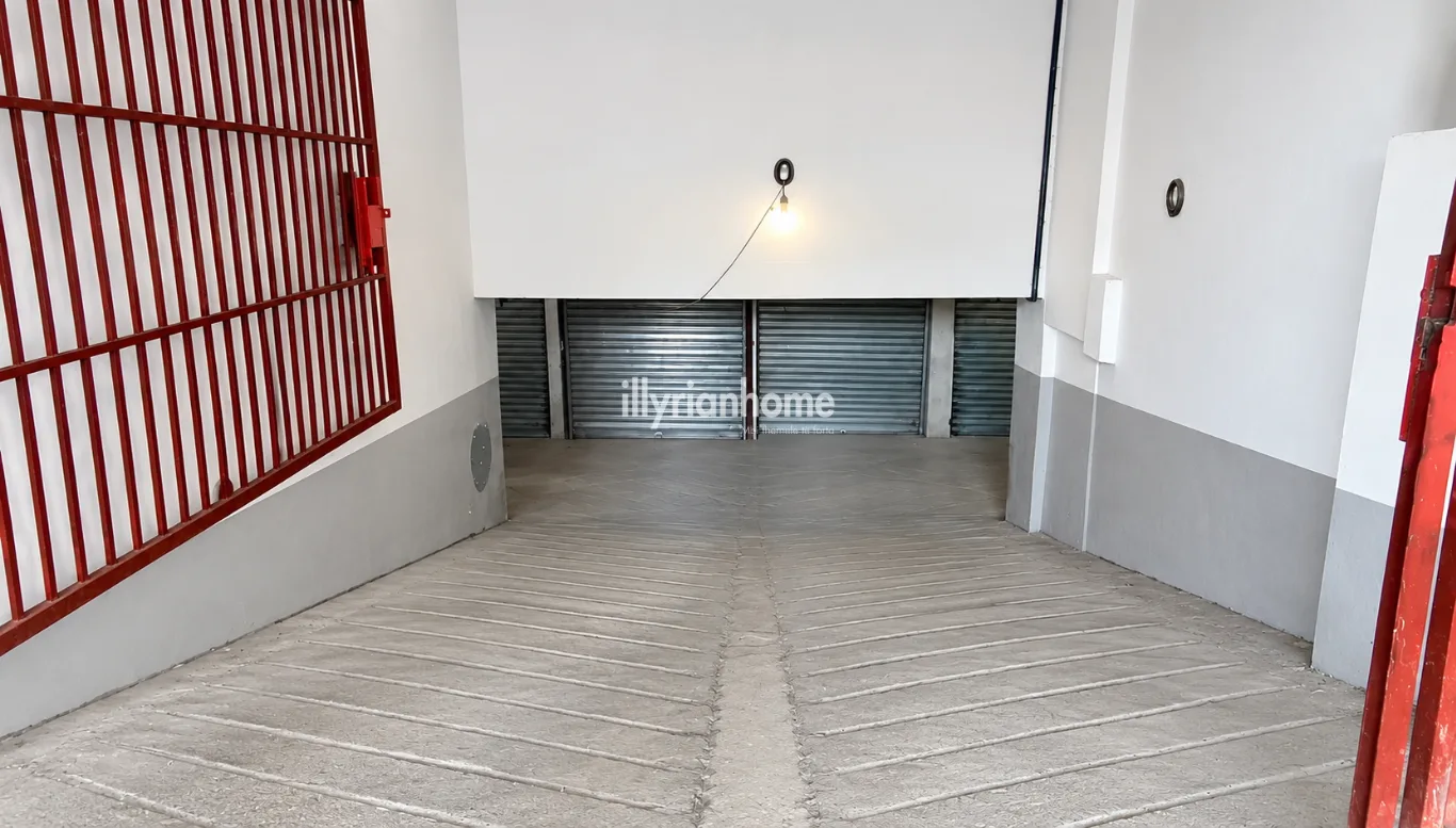 EXCLUSIVE | Garage for Sale – By the Chimney