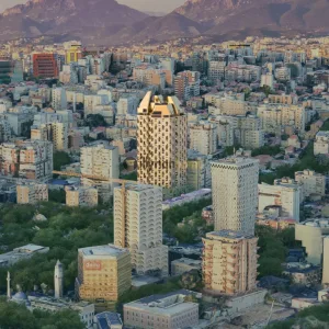 Zu verkaufen, 1+1 Wohnung im Bau am "Bazaar Gate" Turm, "New Bazaar", Tirana.