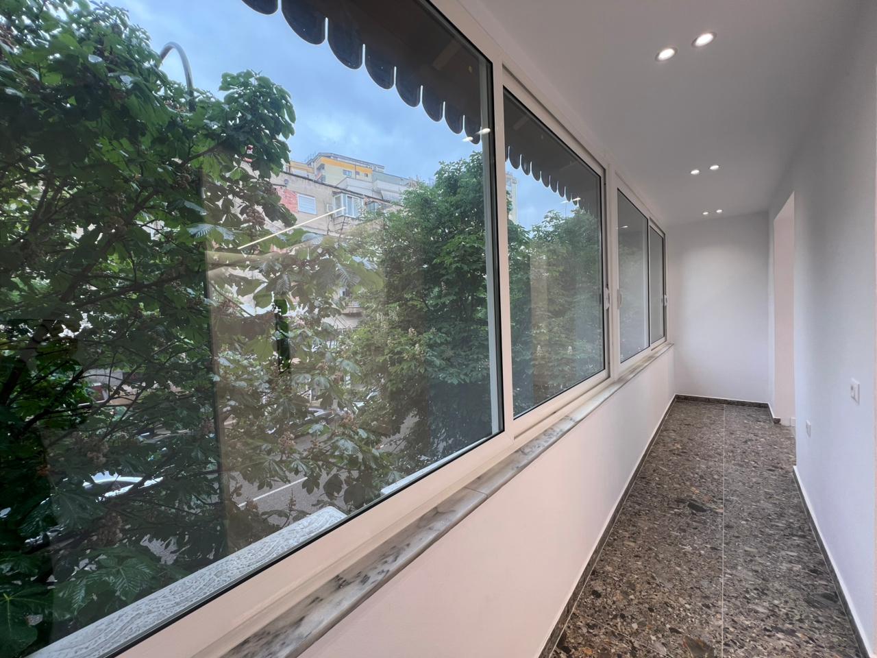 For Rent Business Premises on Barrikadave Street, just a 5-minute walk from Skanderbeg Square, Tirana. 3