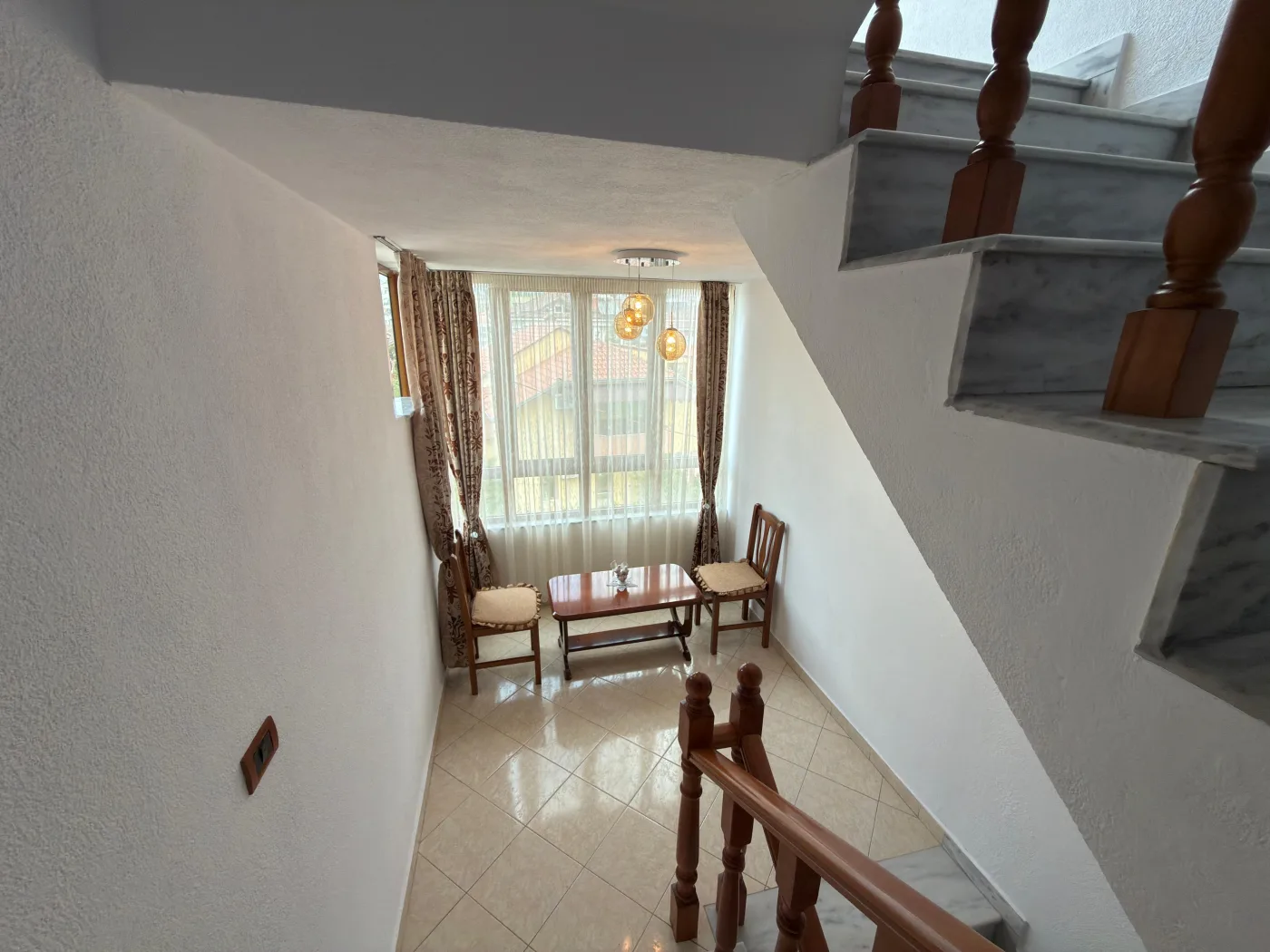 Shtëpi private me qira | Ideale për familje, diplomatë dhe staf ndërkombëtar | 3 parkime - Image 3