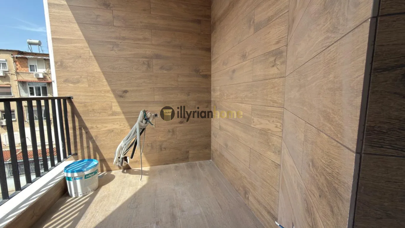 For sale | 2+1 apartment with balcony – Rruga "Mihal Grameno", Tiranë - Image 4