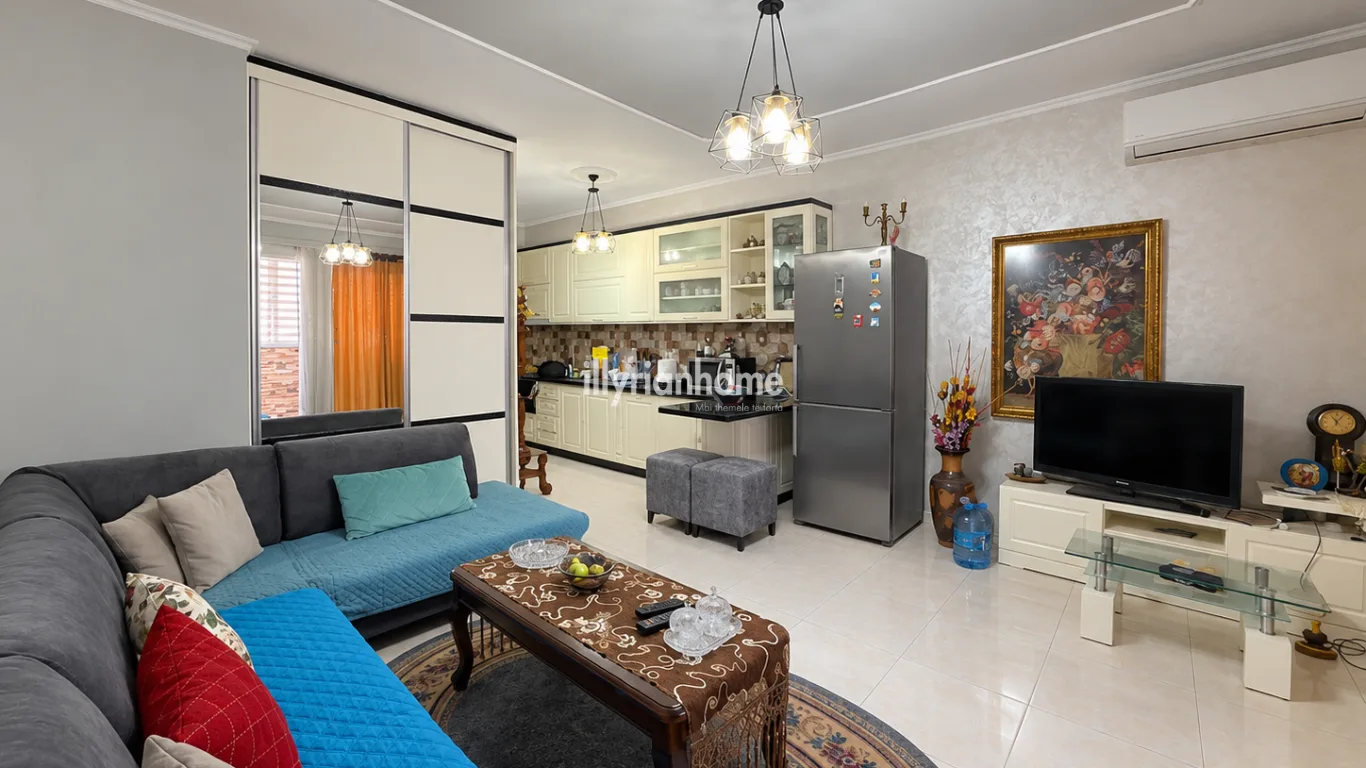 EKSKLUZIVE|JEPET ME QIRA | GARSONIERE E MOBILUAR 50 m² PRANË DETIT – RROTA E KUQE, DURRËS - Image 4