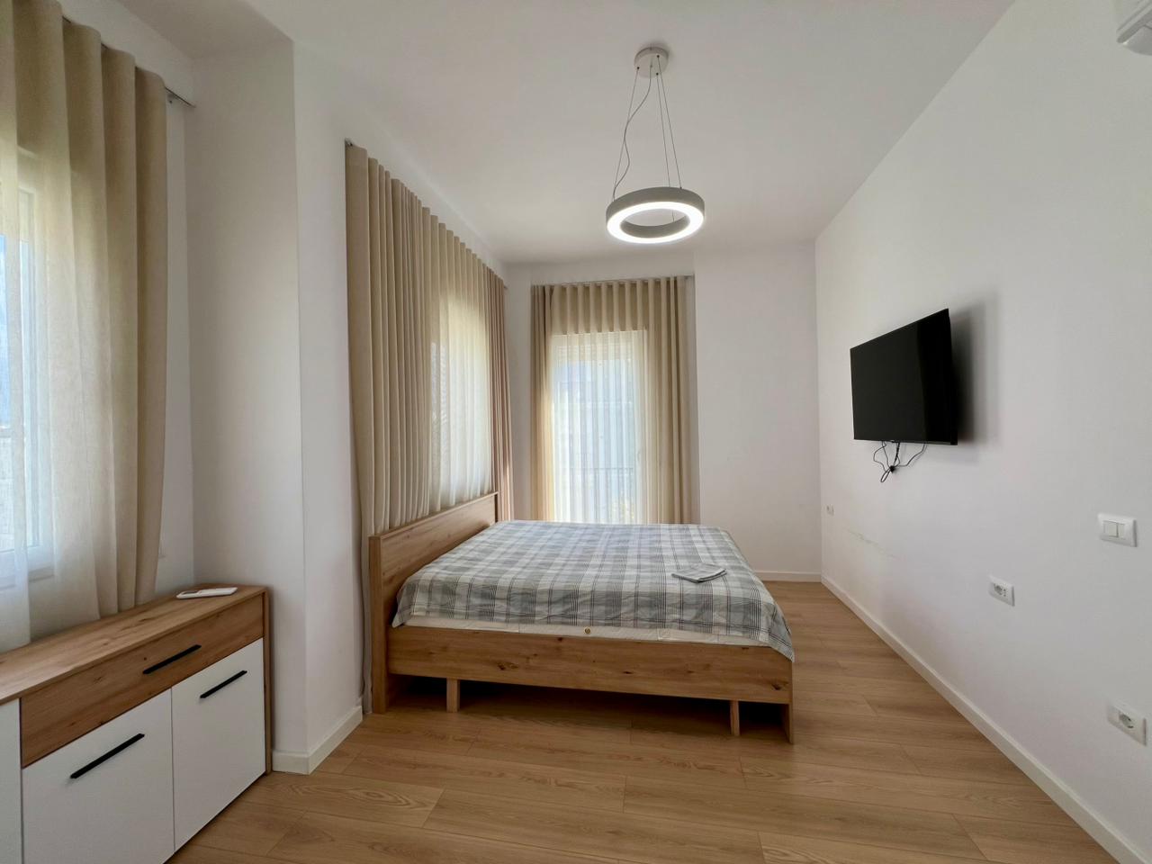 For rent, 3-story villa "Mjull Bathore", Tirana 12