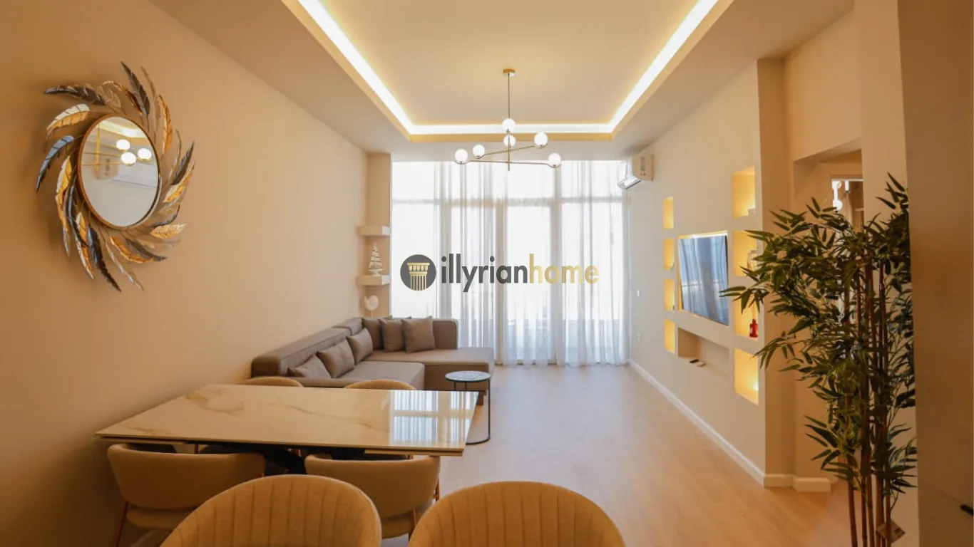 SHITET | APARTAMENT 2+1 ME PAMJE PANORAMIKE TË DETIT | HOTEL BRITANIA, VLORË - Image 2