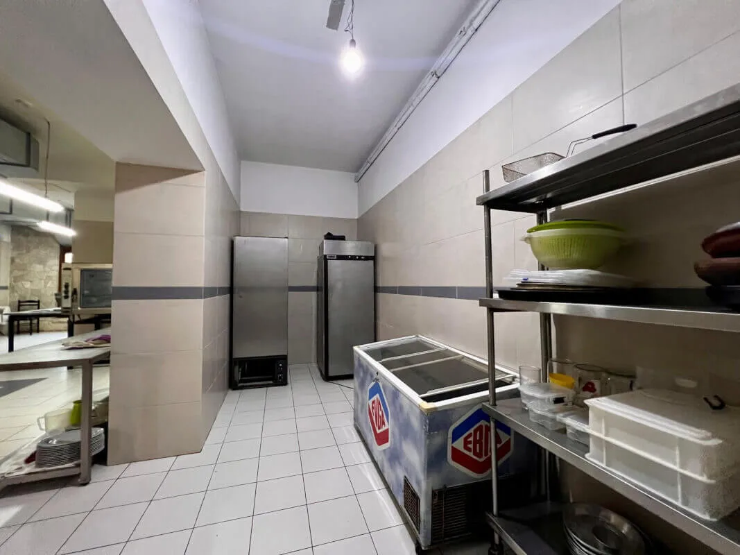 Zum Verkauf, Hotel mit 4 Stockwerken + Restaurant, Mali i Dajtit – Tirana - Image 25
