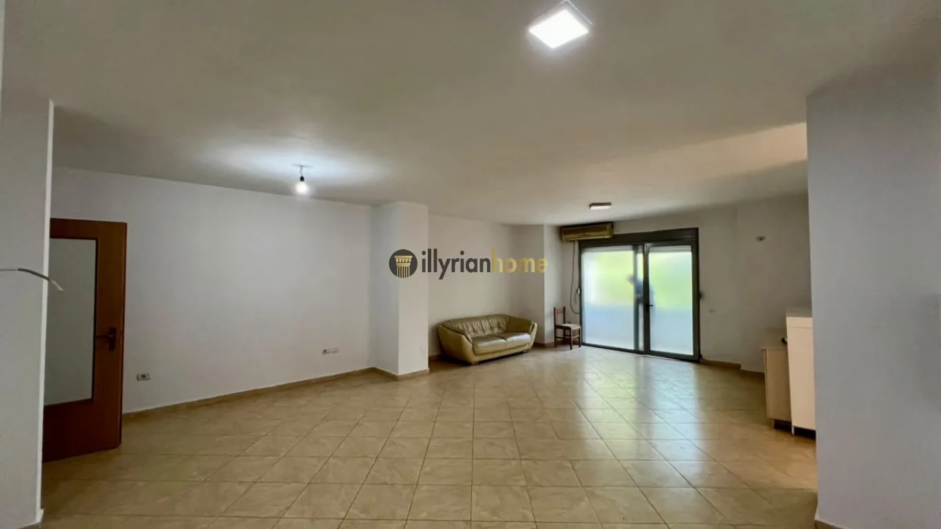 QIRA | APARTAMENT 3+1 , GJIMNAZI "PARTIZANI"-TIRANË - Image 5