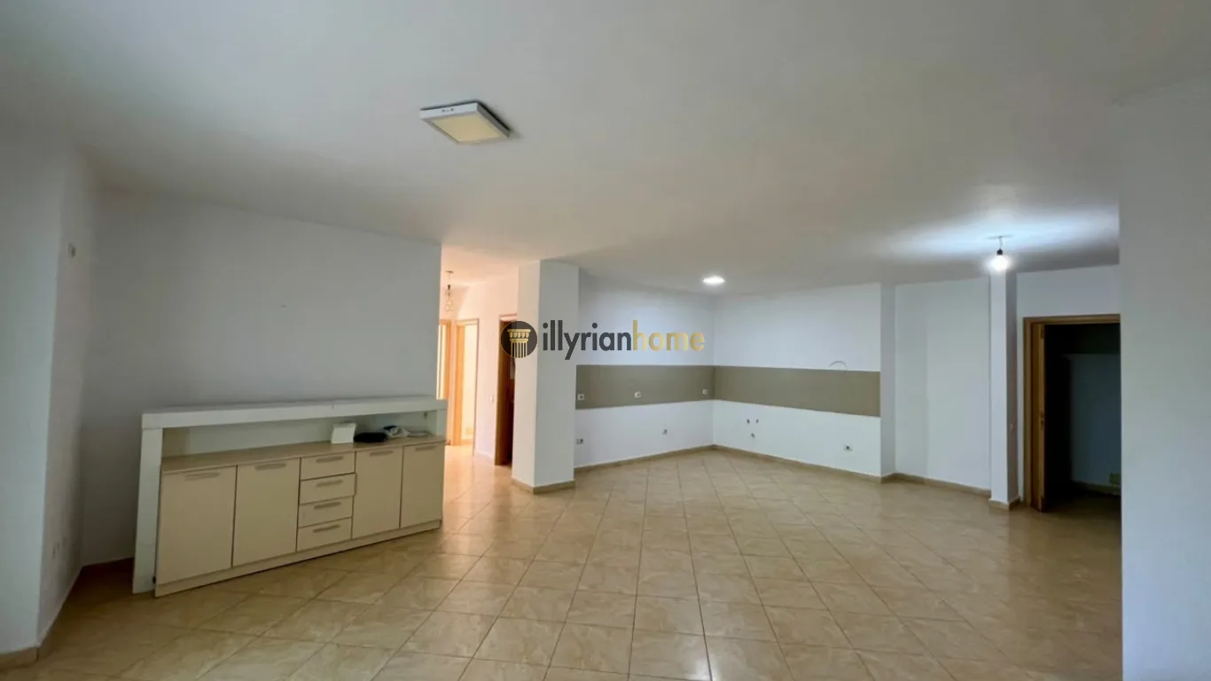 QIRA | APARTAMENT 3+1 , GJIMNAZI "PARTIZANI"-TIRANË - Image 3