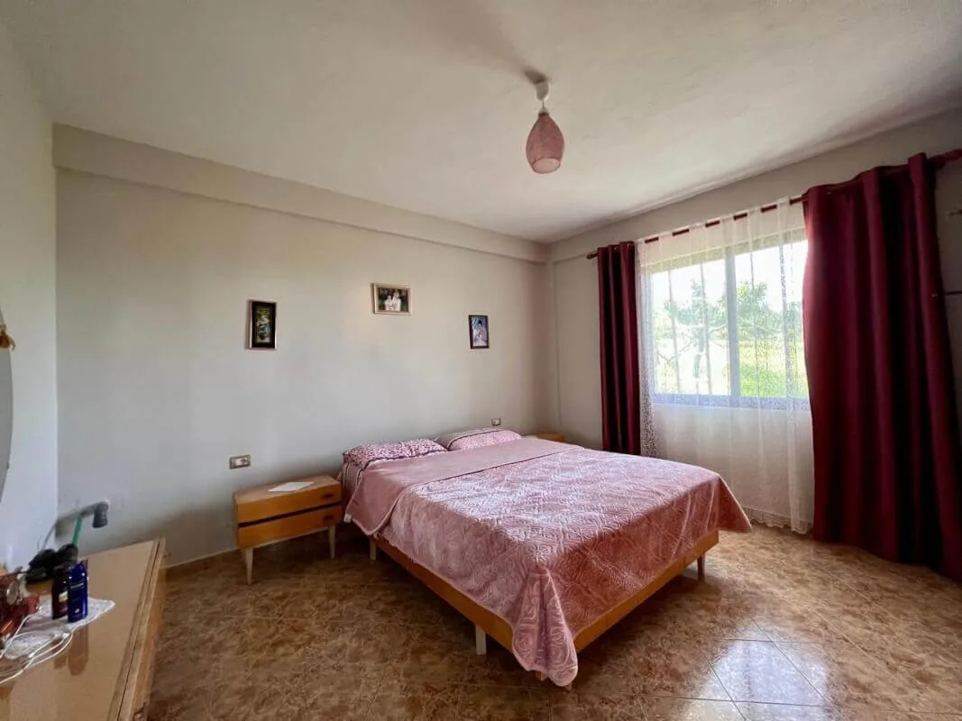 Zur Miete, zweigeschossige Villa „Priskë e madhe“, Tirana - Image 4