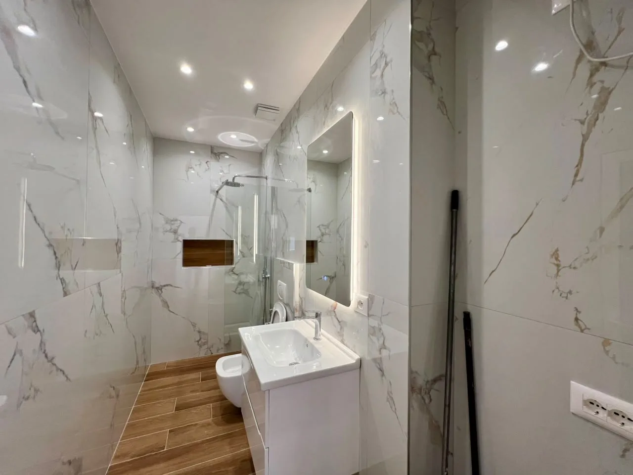 Shitet, Apartament 2+1 rruga ”4 Dëshmorët”, Tiranë. - Image 7