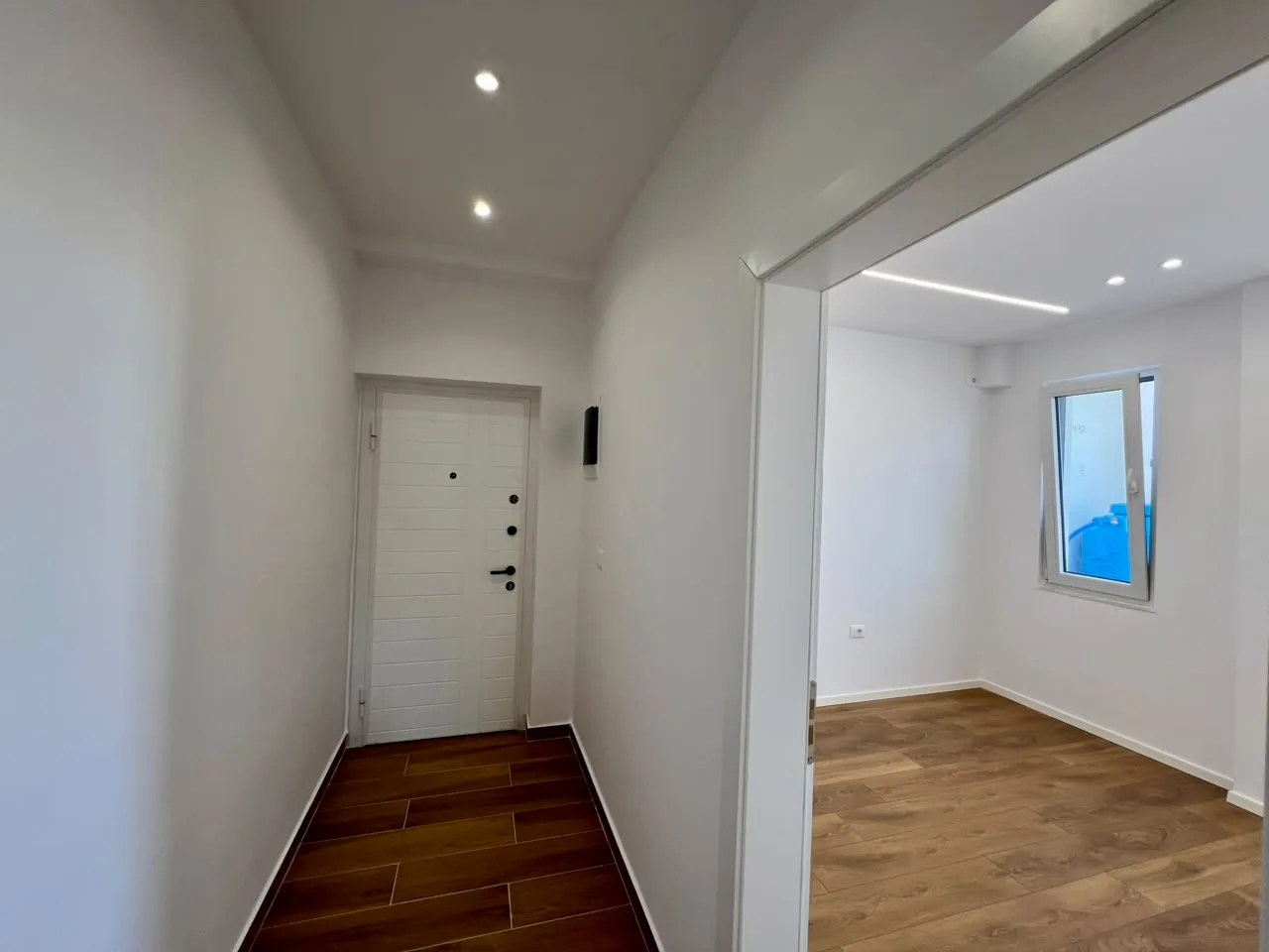 Shitet, Apartament 2+1 rruga ”4 Dëshmorët”, Tiranë. - Image 2