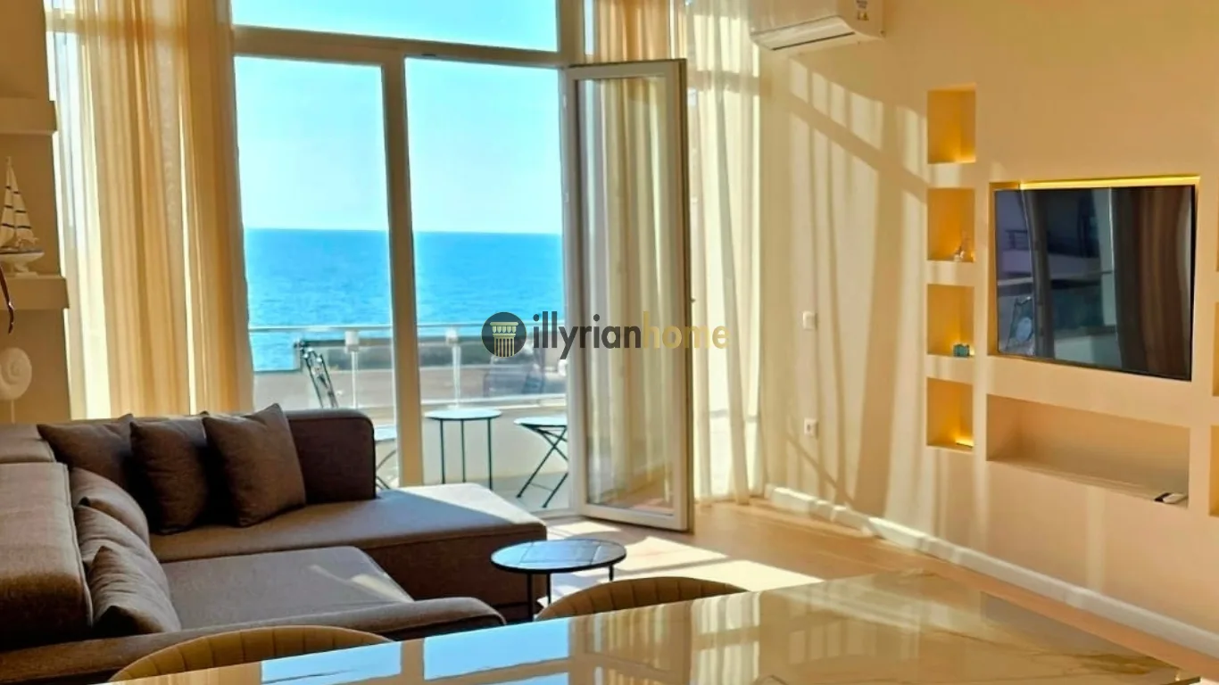 SHITET | APARTAMENT 2+1 ME PAMJE PANORAMIKE TË DETIT | HOTEL BRITANIA, VLORË - Image 1