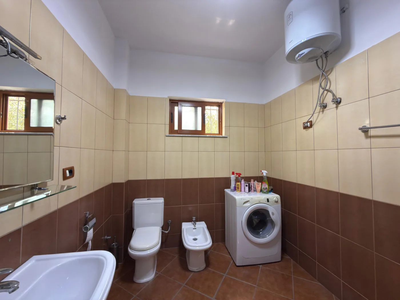 Shtëpi private me qira | Ideale për familje, diplomatë dhe staf ndërkombëtar | 3 parkime - Image 19