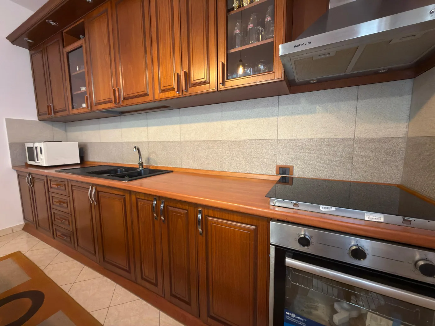 Shtëpi private me qira | Ideale për familje, diplomatë dhe staf ndërkombëtar | 3 parkime - Image 13