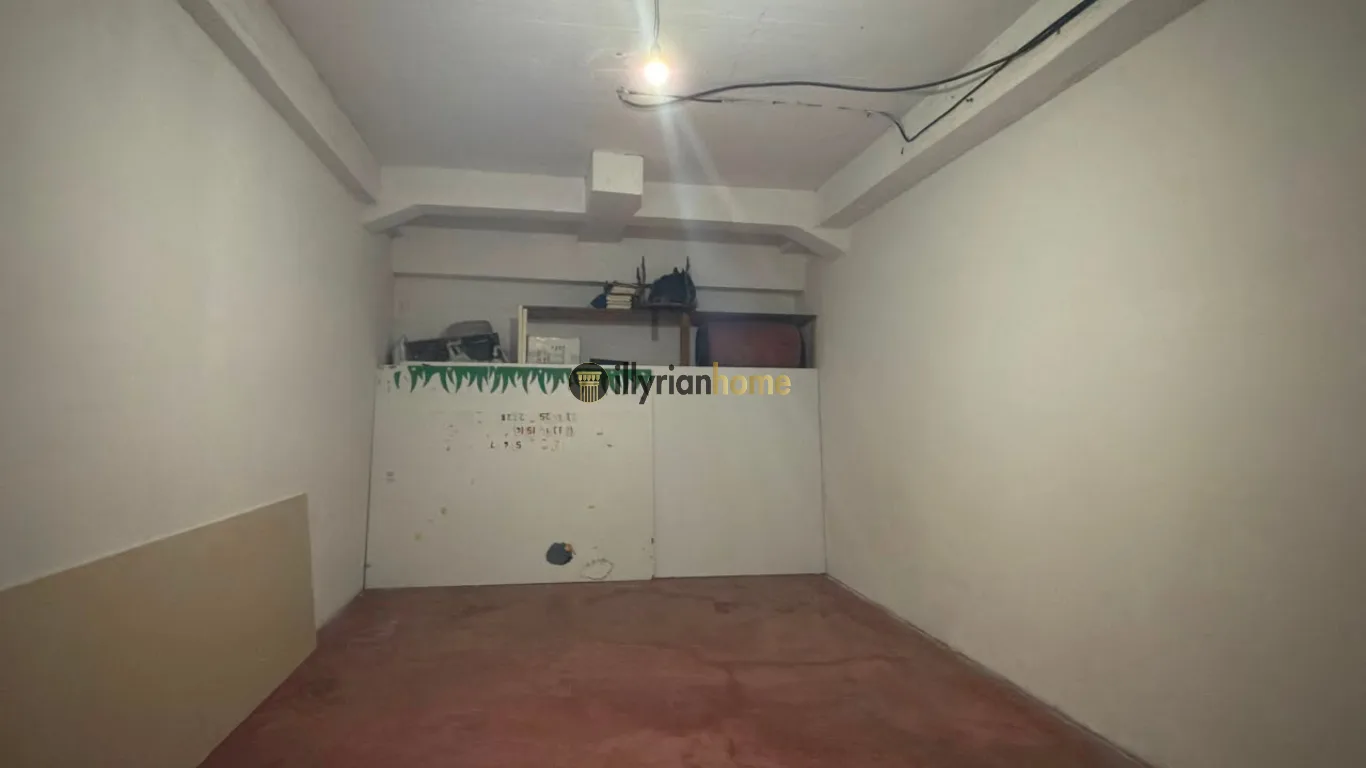 In affitto – Garage | Villa L, Astir - Image 3
