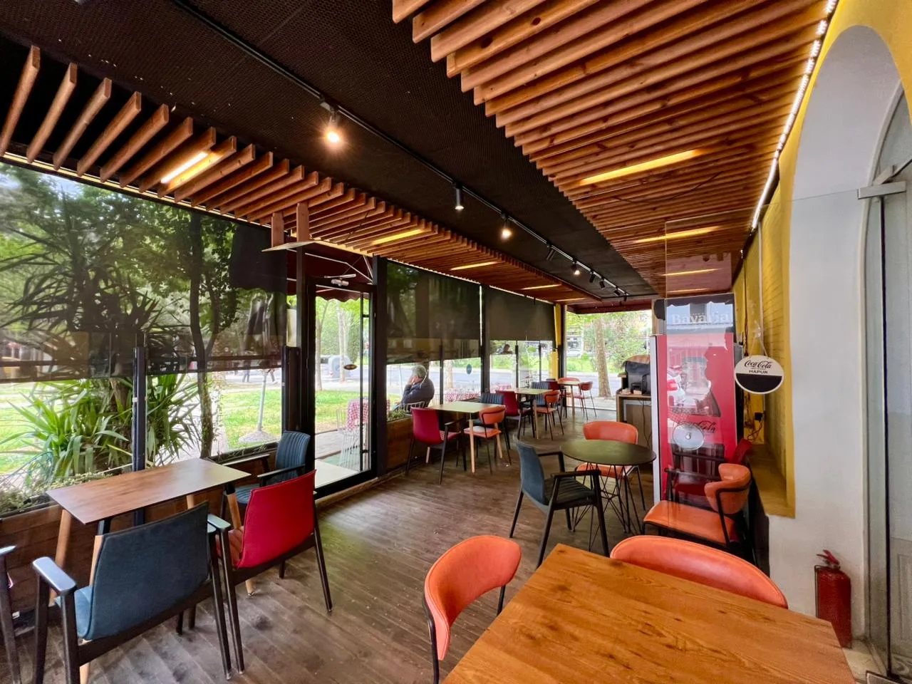 For sale: Pizza & Fast Food Business, Bajram Curri Boulevard – Tirana 8