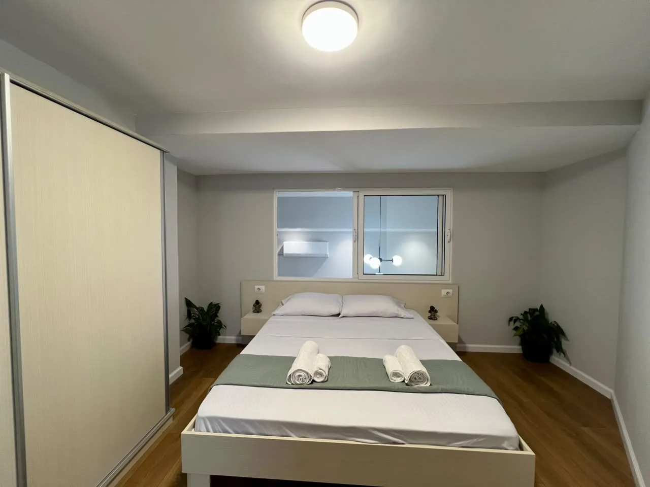 Shitet Duplex Luksoz, Gati për Banim ose Airbnb, pranë Liqenit të Thatë - Image 4