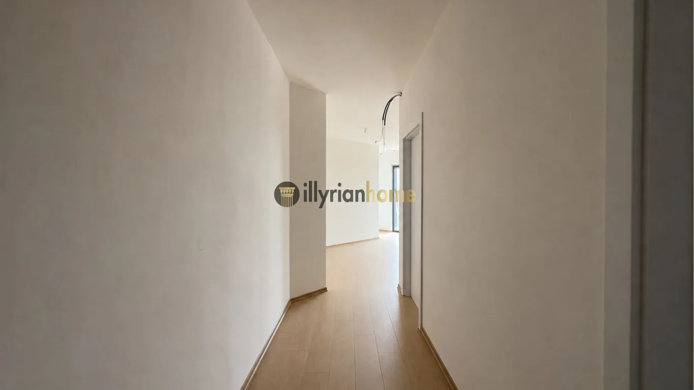 SHITET, APARTAMENT 1+1 ME BALLKON TË MADH – RRUGA E DIBRËS, TIRANË - Image 2
