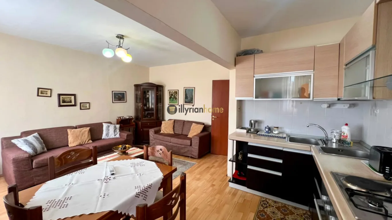 For rent, 2+1 apartment near Xhamlliku - Image 2