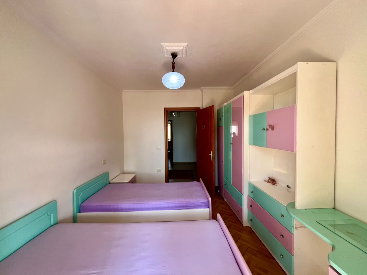En alquiler, apartamento 2+1+2 con 2 baños, "Pazari i Ri", Tirana. 8