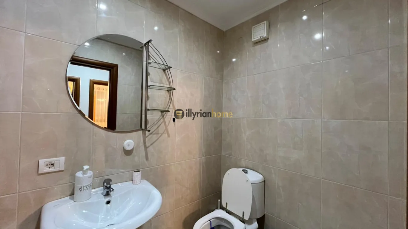 Zur Miete: 2+1+2 Wohnung mit 2 Badezimmern, Rruga e Kavajës, Tiranë. - Image 11