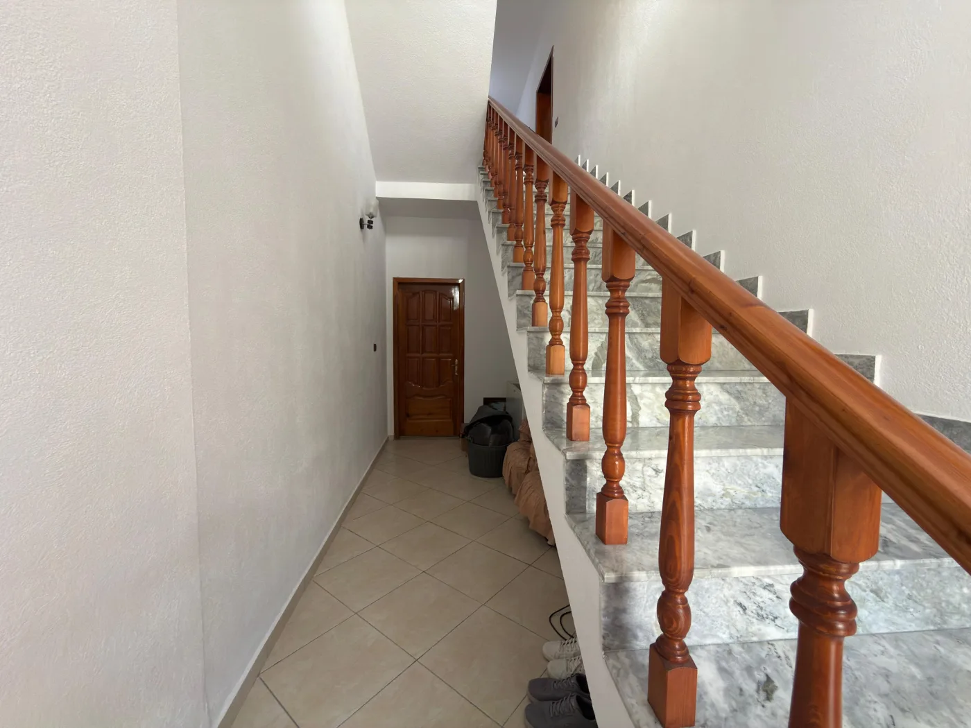 Shtëpi private me qira | Ideale për familje, diplomatë dhe staf ndërkombëtar | 3 parkime - Image 18