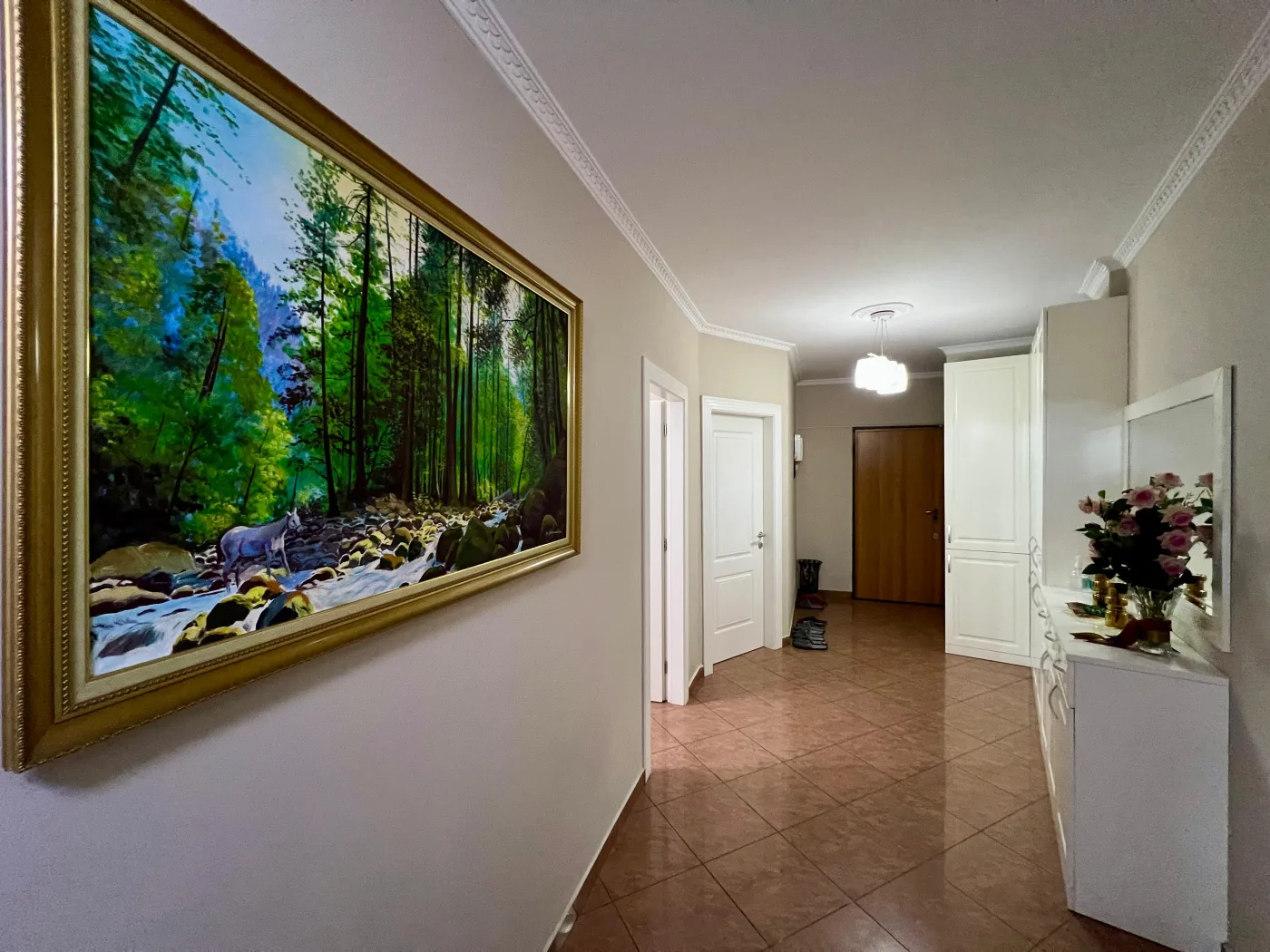 For rent, 2+1+2 apartment with 2 bathrooms, Rruga e Kavajës, Tirana. 4