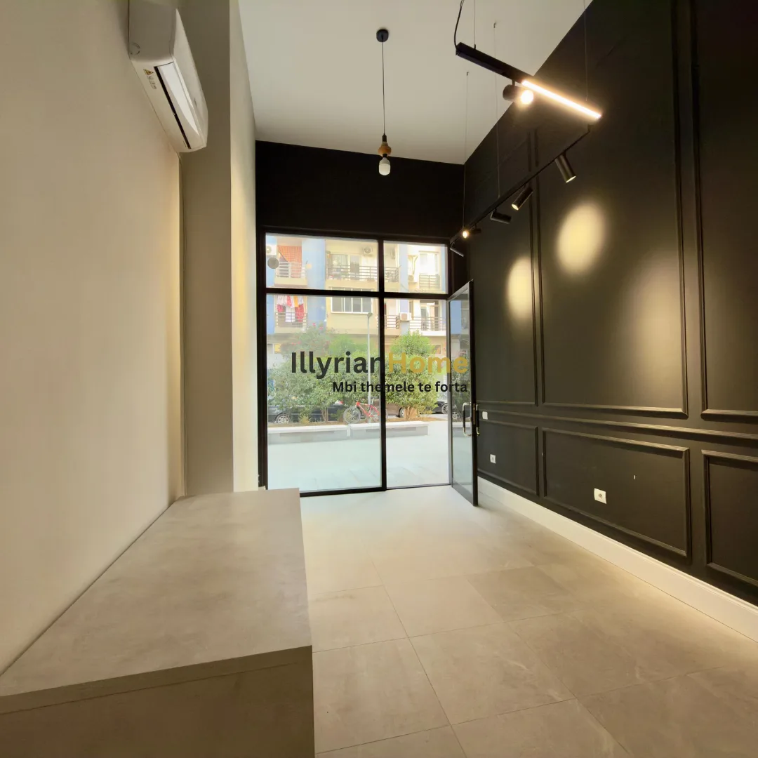 EKSKLUZIVE | JEPET ME QIRA AMBIENT MODERN ME FASADË XHAMI – PARKU 21 DHJETORI - Image 1