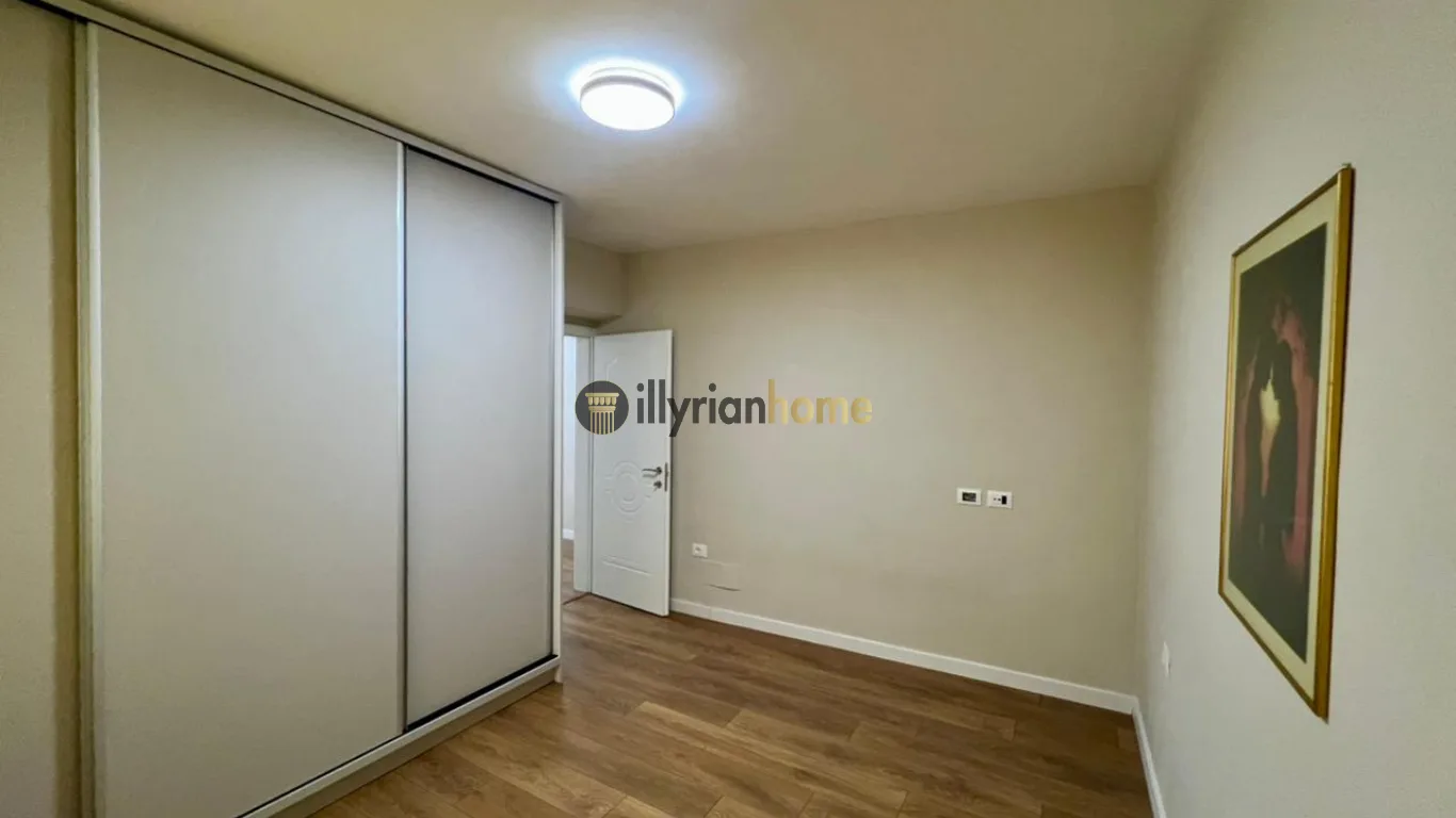 EKSKLUZIVE | SHITET APARTAMENT 1+1 I RIKONSTRUKTUAR "PALLATI ME SHIGJETA" - Image 3