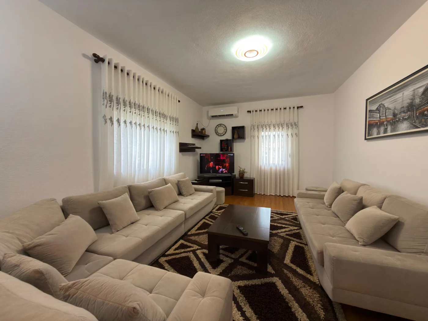 Shtëpi private me qira | Ideale për familje, diplomatë dhe staf ndërkombëtar | 3 parkime - Image 10