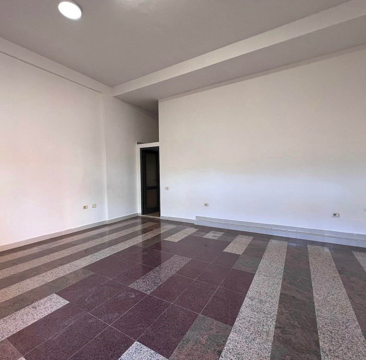 For sale, Business Unit, Rr. “Thanas Ziko”, Tirana. 4