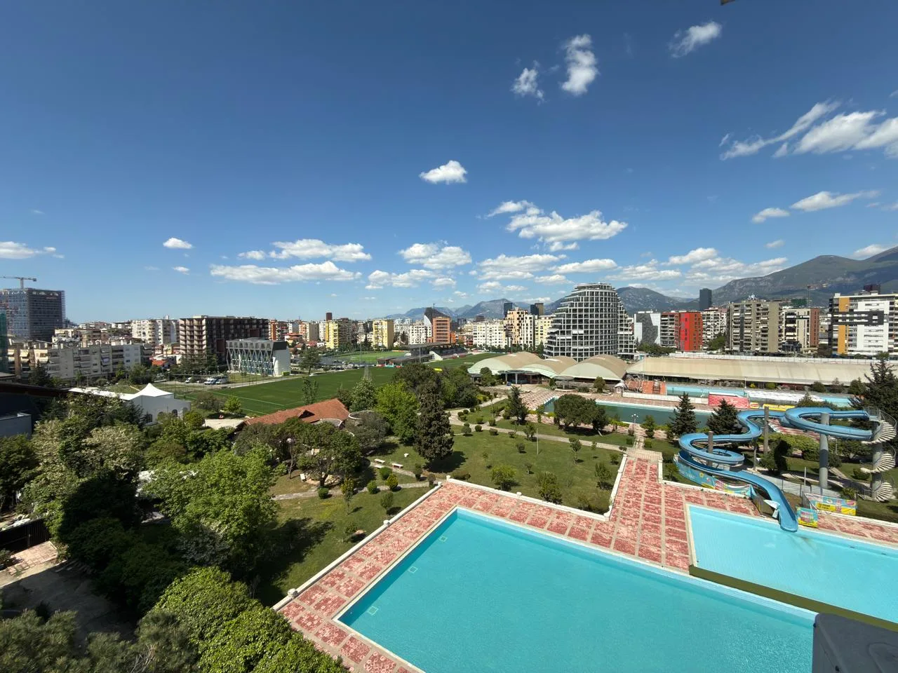 Zur Miete, Wohnung 2+1, "Liqeni Artificial", Tirana. 10