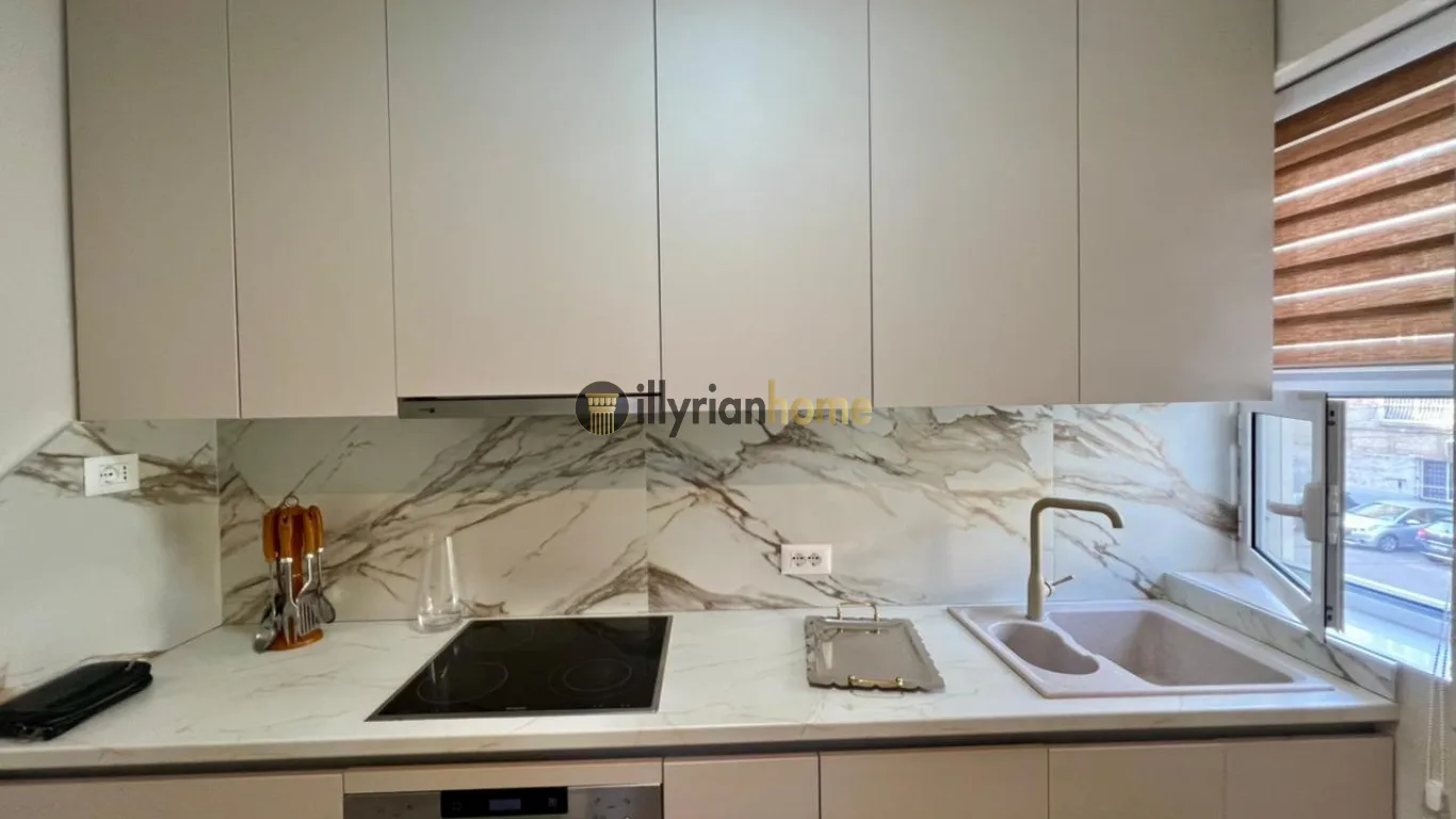 EKSKLUZIVE | SHITET APARTAMENT 1+1 I RIKONSTRUKTUAR "PALLATI ME SHIGJETA" - Image 7