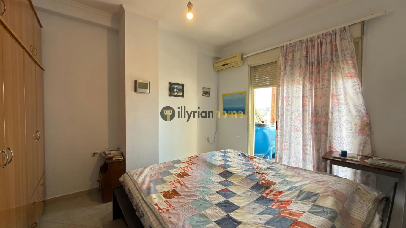 EKSKLUZIVE PËR SHITJE | APARTAMENT 2+1+2 – RRUGA “4 DËSHMORËT ”, TIRANË - Image 4