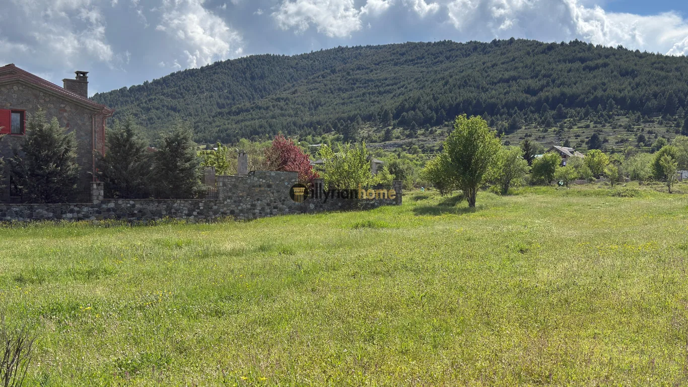Exclusive land for sale in Voskopojë, Korçë - Image 2
