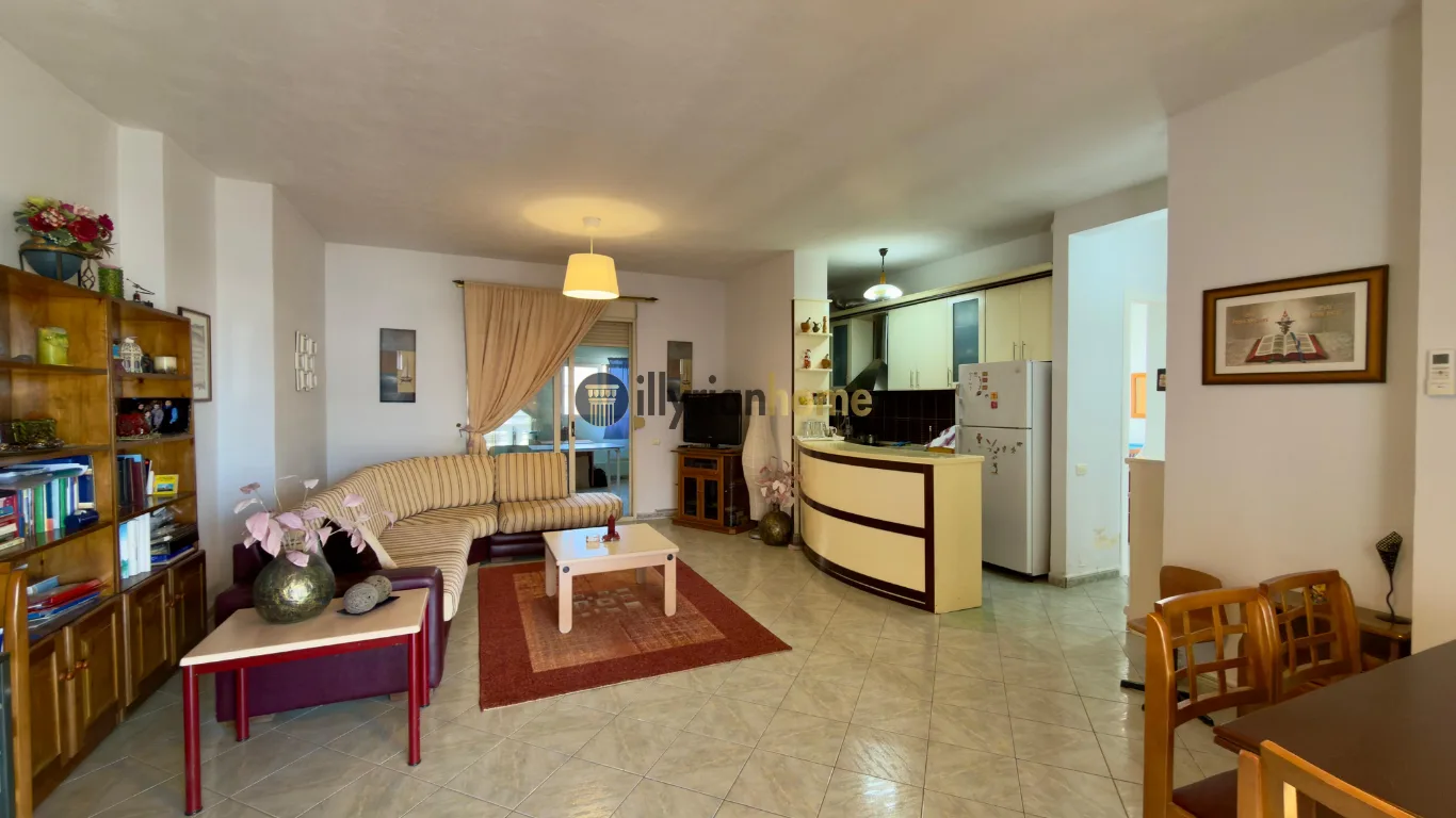 PËR SHITJE | APARTAMENT 2+1+2 TUALETE + 2 BALLKONE | RRUGA “4 DËSHMORËT”TIRANË - Image 10