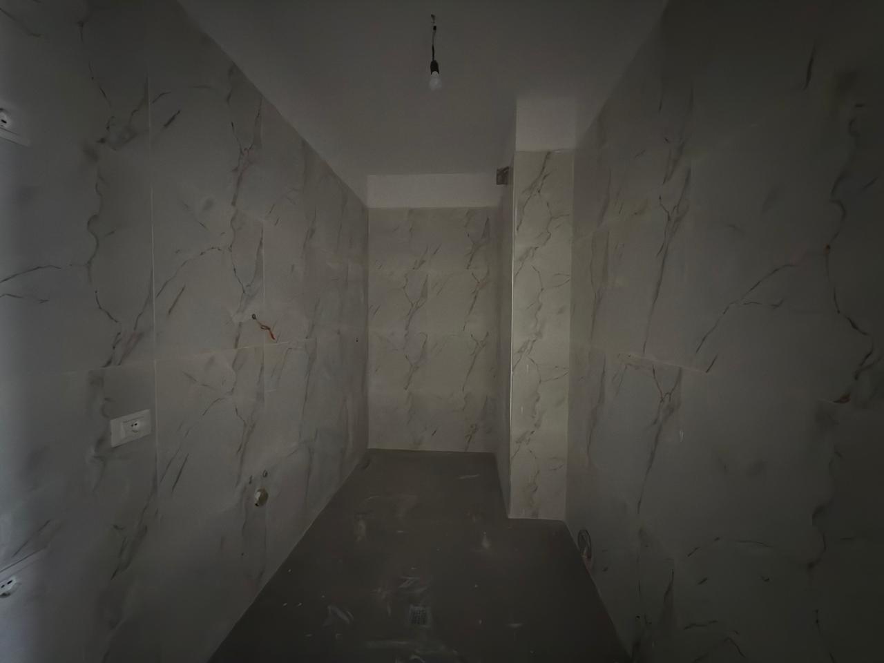 For sale, 2+1 apartment with 2 bathrooms and a balcony, “Xhamlliku”, Tirana. 2