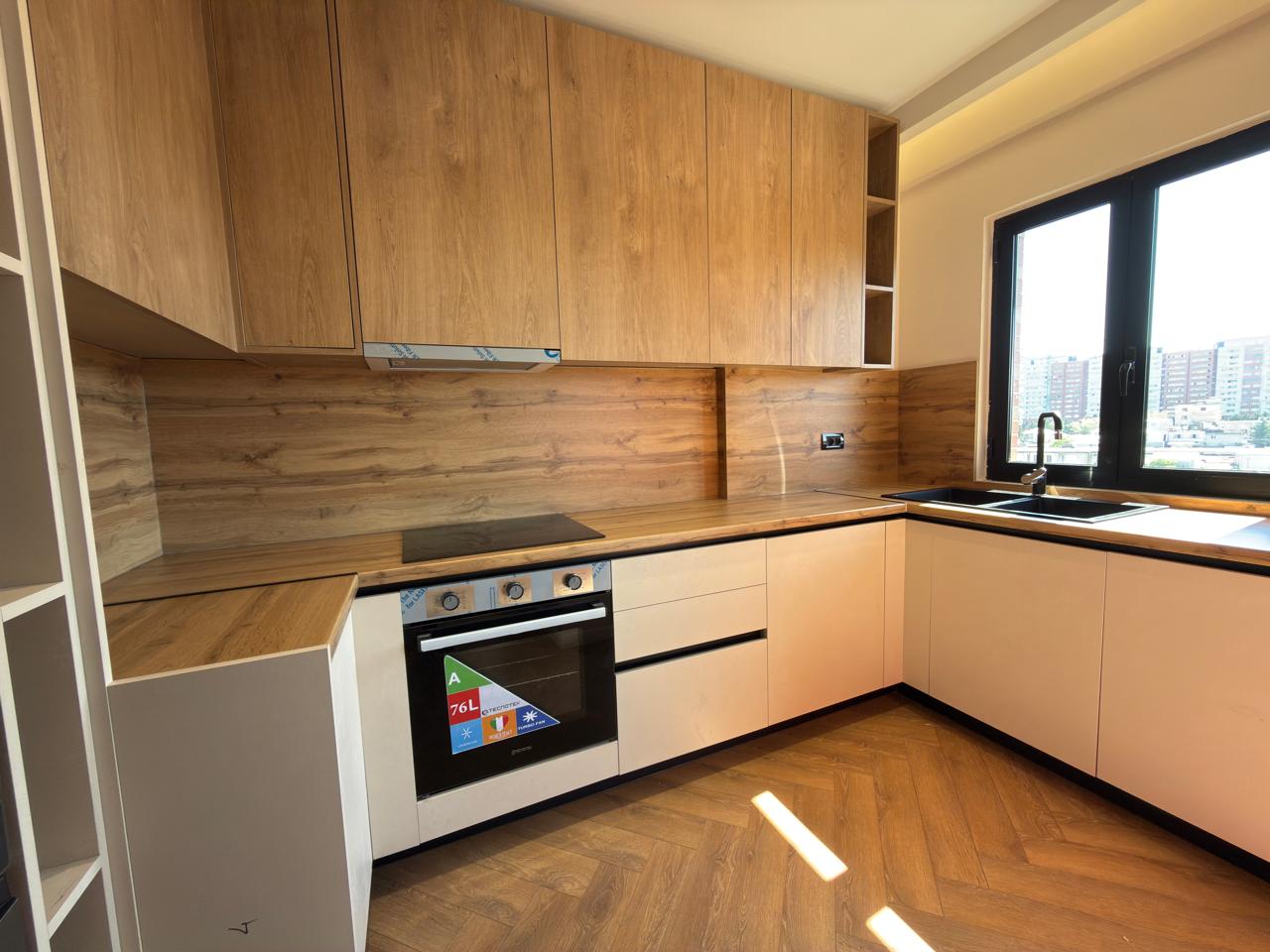 For sale, 2+1+Balcony Apartment, “Pallati me Shigjeta”, Tirana. 9