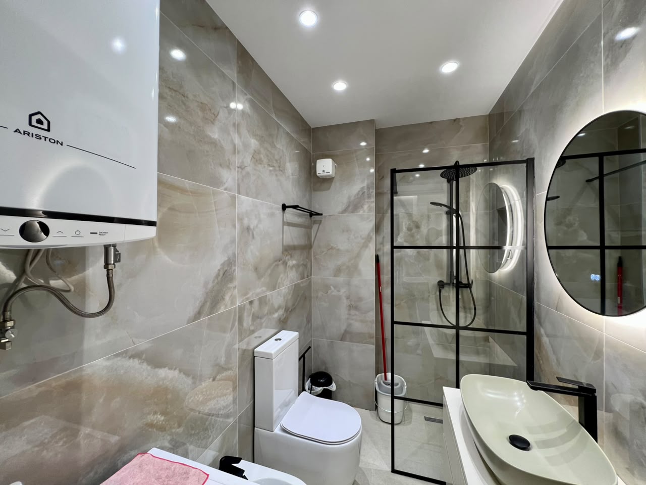 For rent, 2+1 apartment, “Selvia,” Tirana. 8