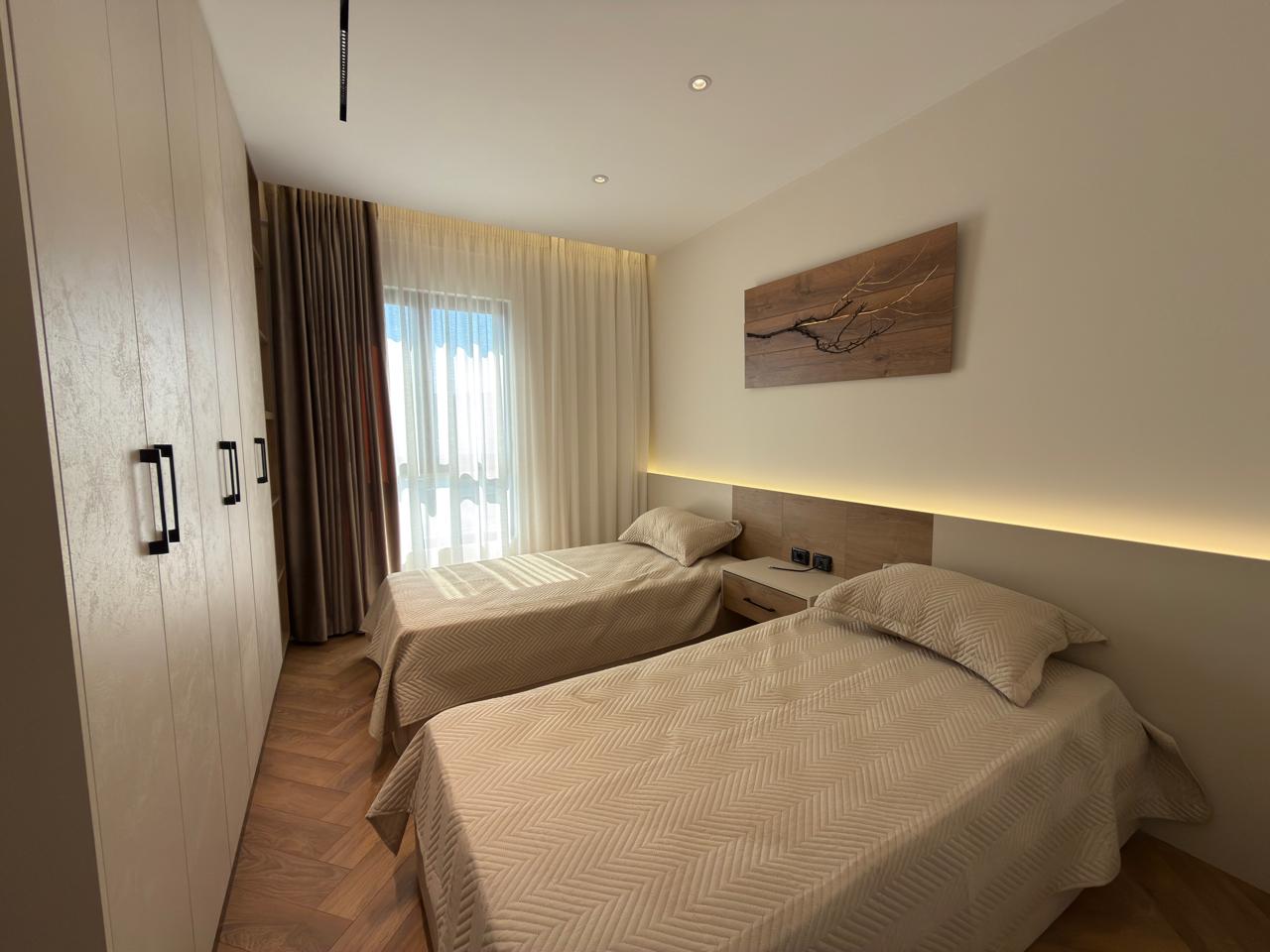 For sale, 2+1+Balcony Apartment, “Pallati me Shigjeta”, Tirana. 7