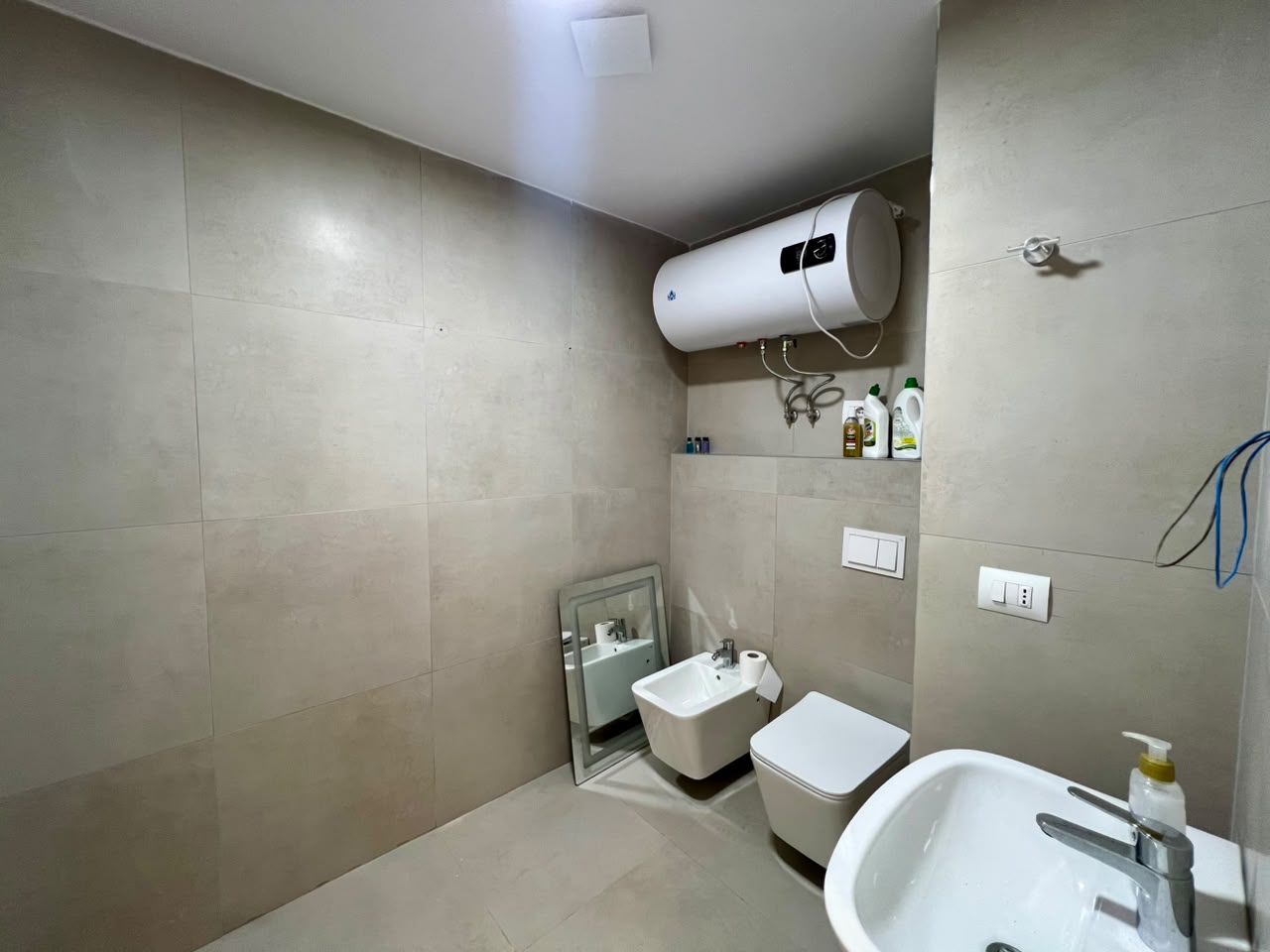For rent, 2+1 apartment with parking, "Ish Dogana", Tirana. 11