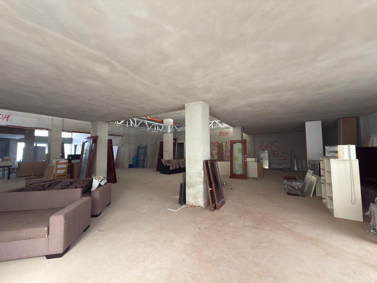 Em venda Attività comerciale 321 m2 a Valona □ Posizione estrategica con affaccio sul mare 4