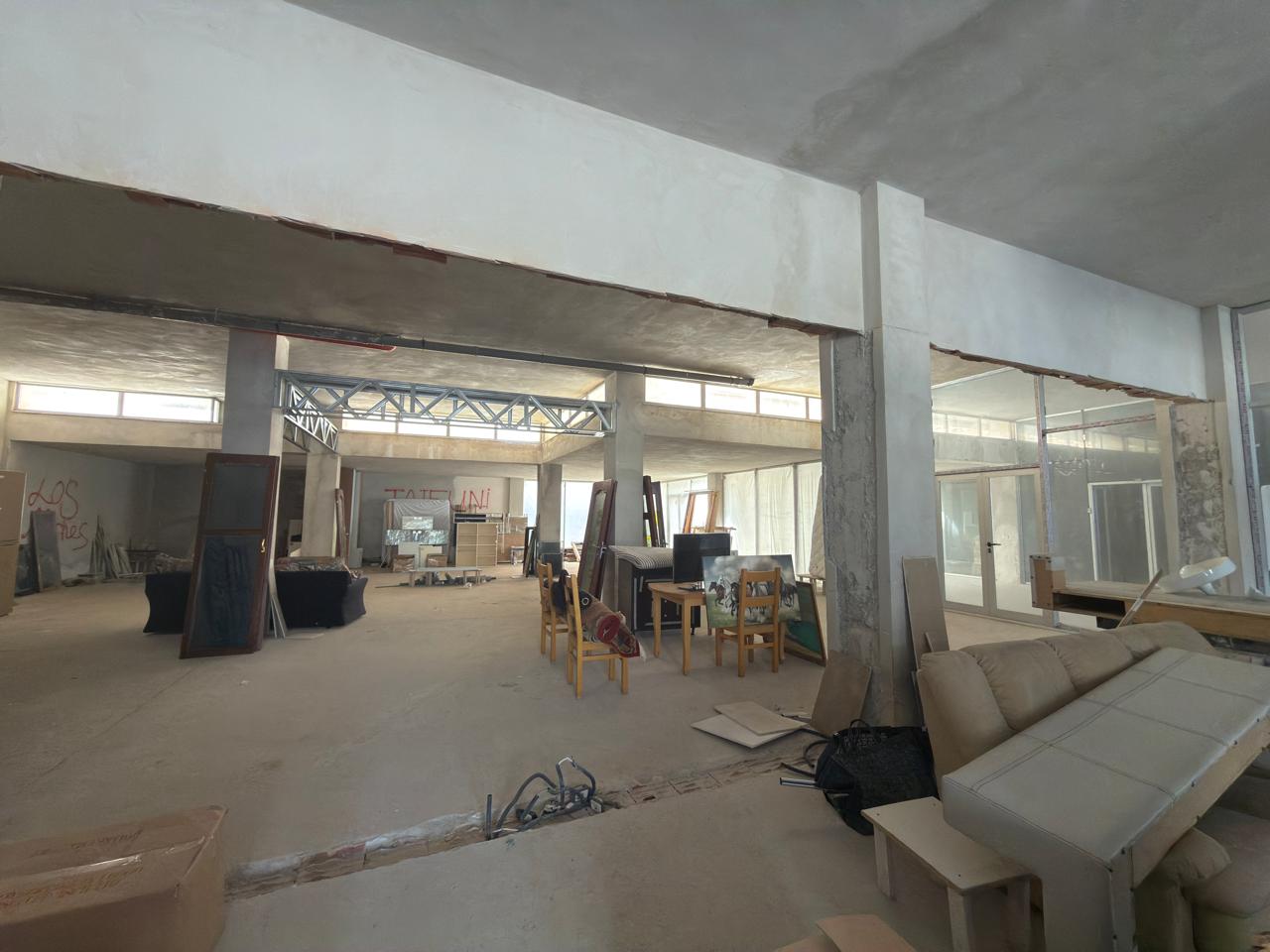Em venda Attività comerciale 321 m2 a Valona □ Posizione estrategica con affaccio sul mare 3