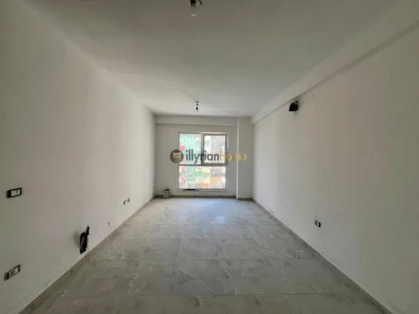Zum Verkauf, 1+1 Wohnung in Laprakë, Tiranë. - Image 3