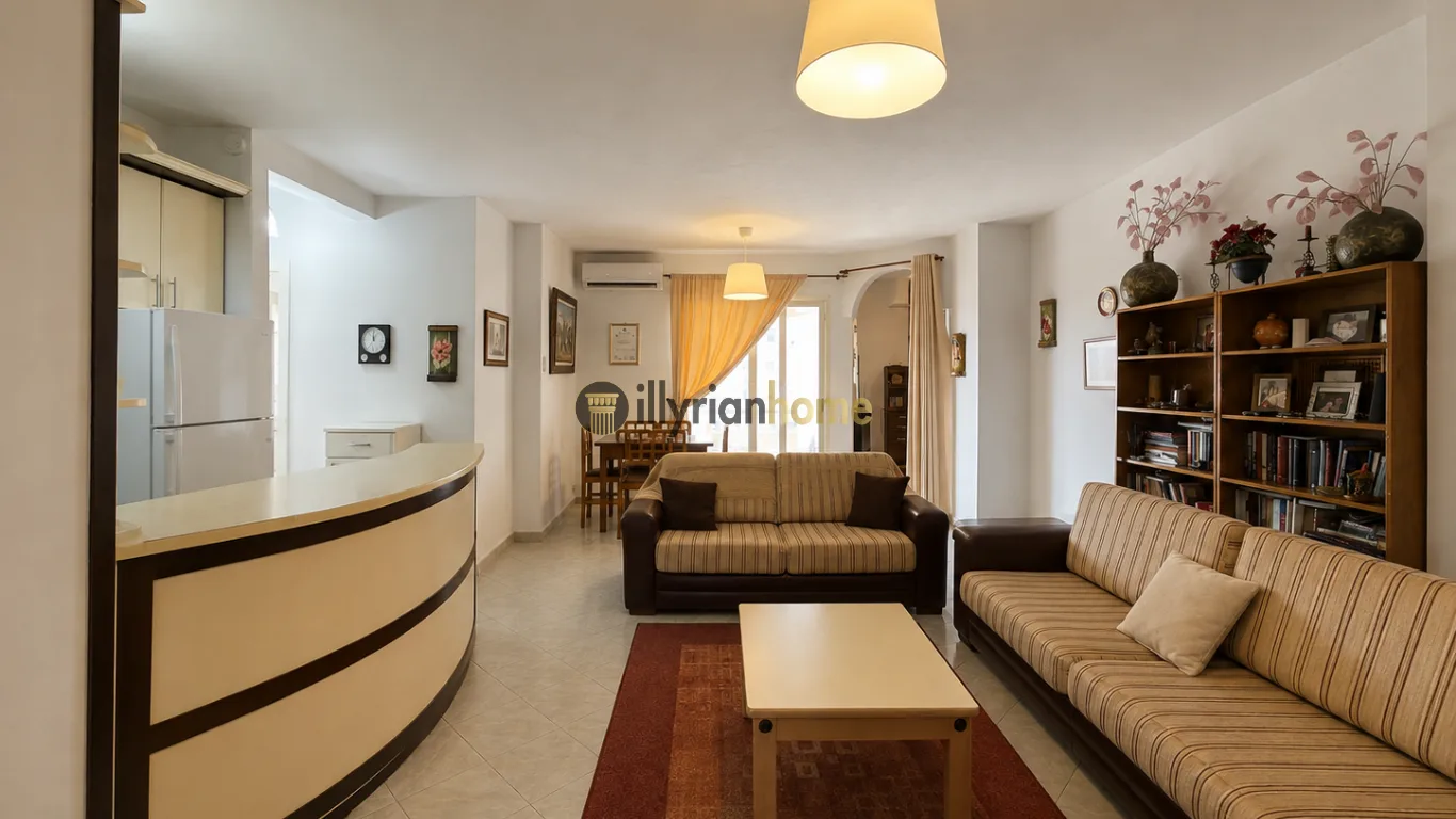 EKSKLUZIVE PËR SHITJE | APARTAMENT 2+1+2 – RRUGA “4 DËSHMORËT ”, TIRANË - Image 1