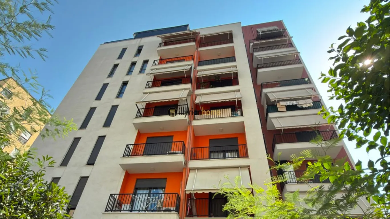 For rent Modern Ambience with Glass Facade – Park - Image 1