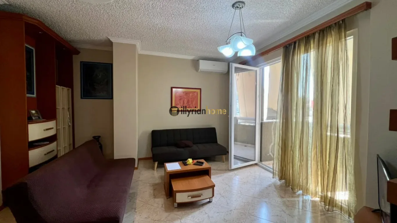 Zur Miete wurde eine möblierte 2+1-Wohnung mit 2 Balkonen in der Rrugën und Kossovarëve gemietet. - Image 2