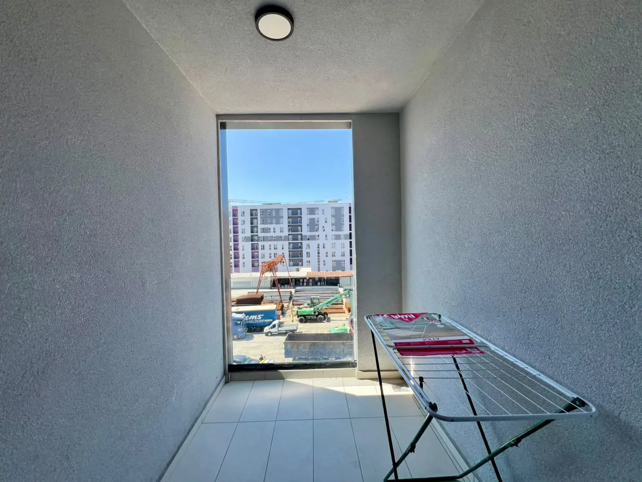 For rent, 2+1 apartment with parking, "Ish Dogana", Tirana. 13