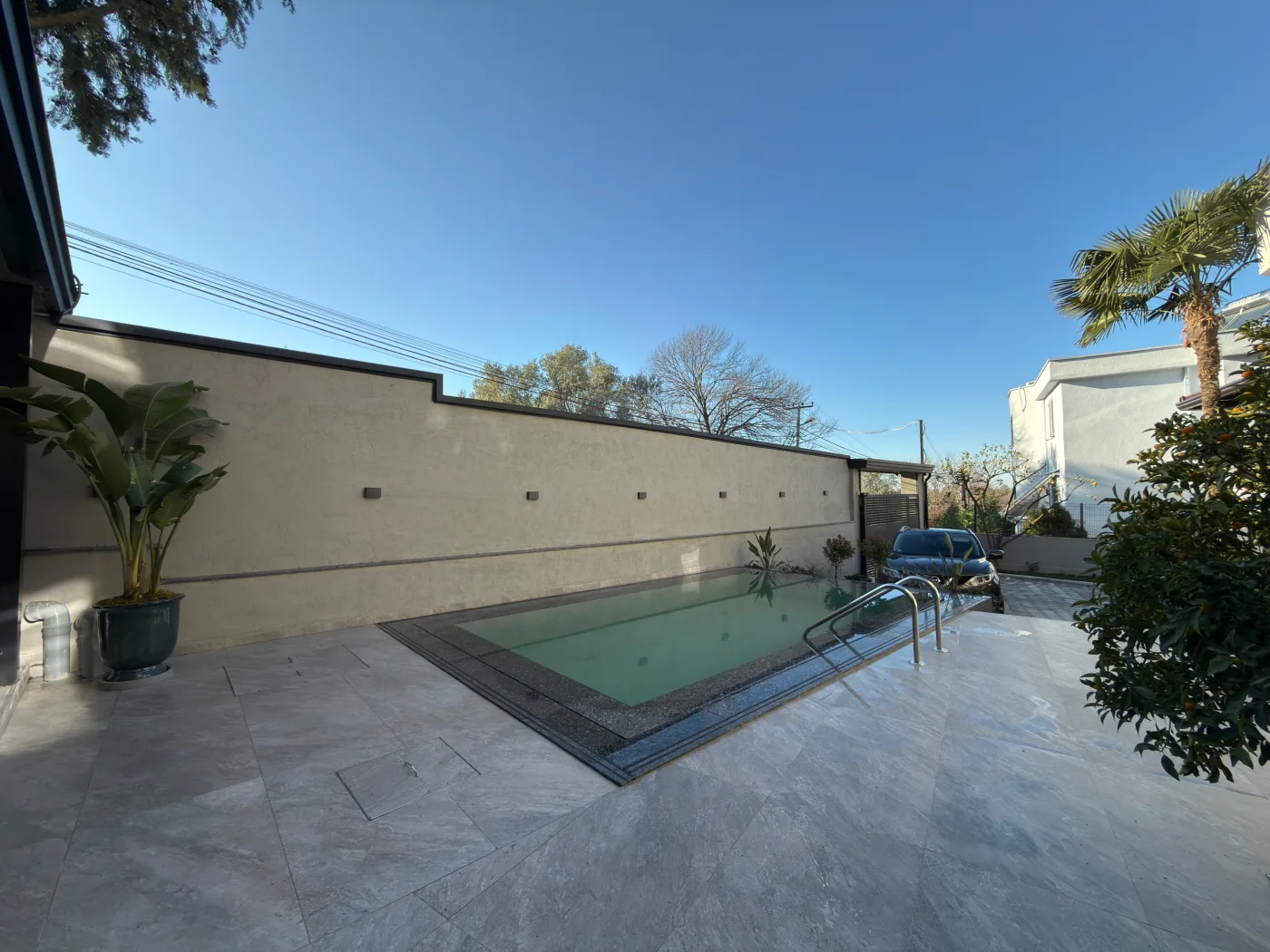 Vermieten Super Luxury 3-Story Villa + Dachboden mit Pool, Fitnessraum, Private Yard und Parkplatz für 6 Autos an diesem See, Tirana. 9