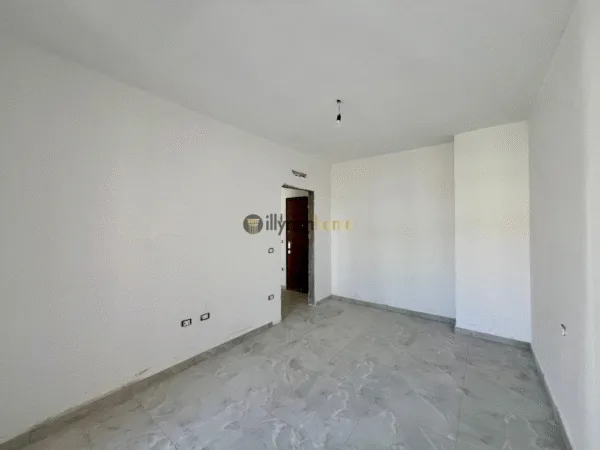 Zum Verkauf, 1+1 Wohnung in Laprakë, Tiranë. - Image 4